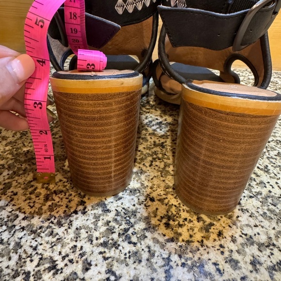 Very Volatile Black Size 9 Women's Heeled Sandals - Picture 2 of 10